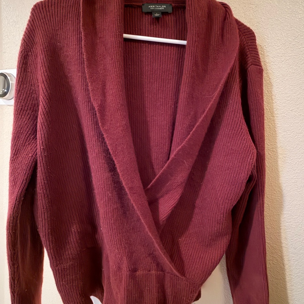 Ann Taylor Women's Cashmere Deep Red V-Neck Sweater